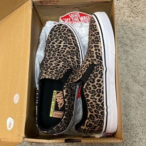 Vans Asher Deluxe Cheetah black women’s 9.5